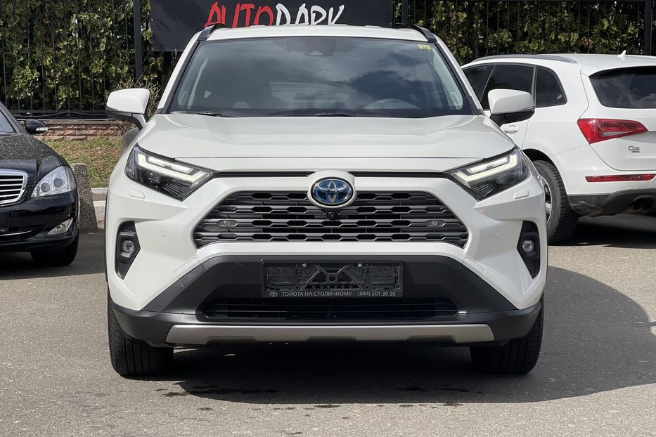 Продам Toyota Rav 4 Hybrid Premium Plus 2022 года в Киеве