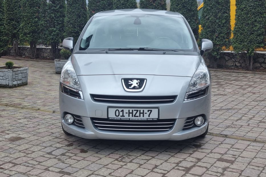 Продам Peugeot 5008 2011 года в Львове