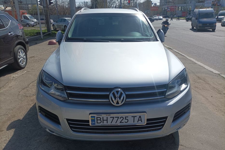 Продам Volkswagen Touareg офицал 2012 года в Одессе