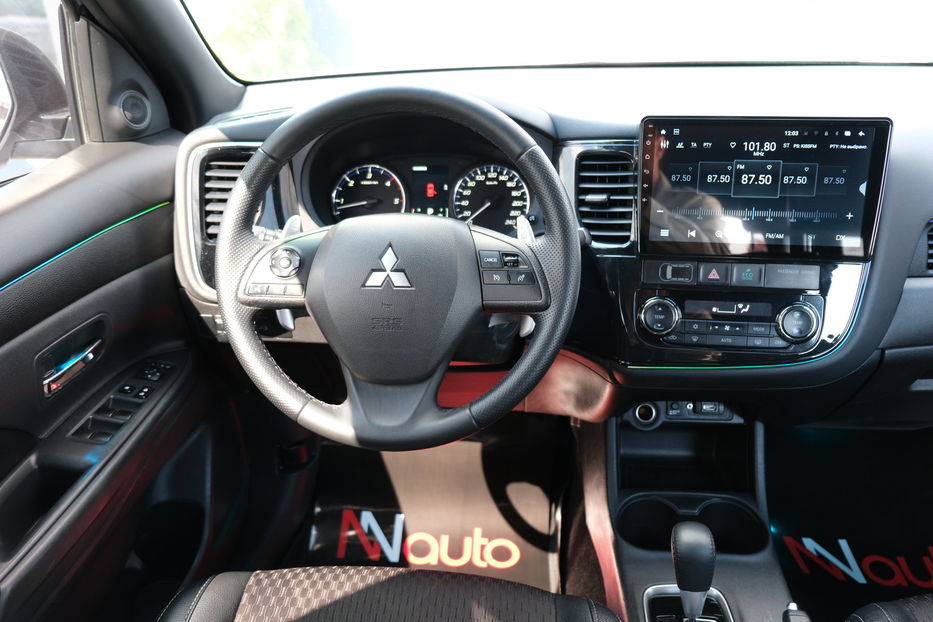 Продам Mitsubishi Outlander 2015 года в Одессе