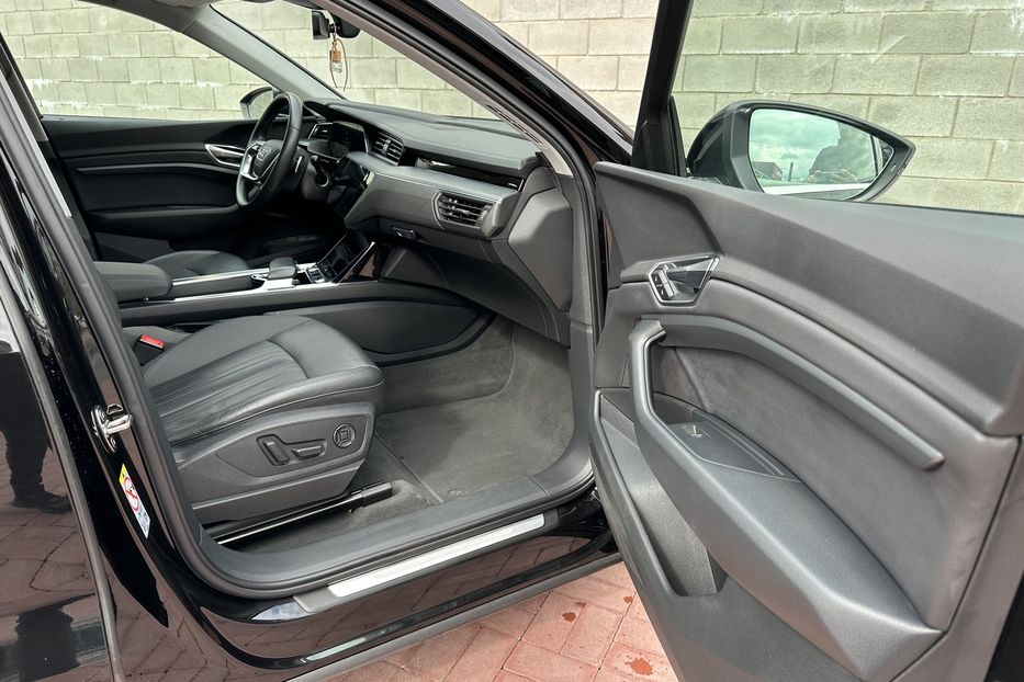 Продам Audi E-Tron 55 2019 года в Ровно