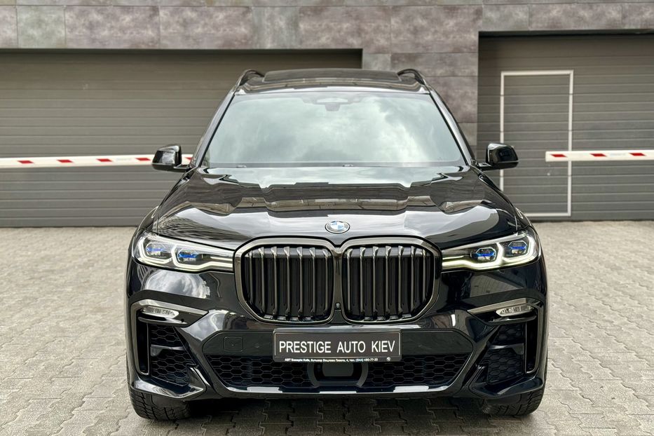 Продам BMW X7 M50D  2020 года в Киеве