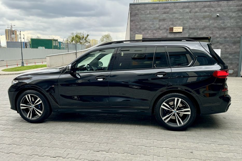 Продам BMW X7 M50D  2020 года в Киеве