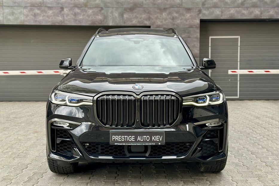 Продам BMW X7 M50D  2020 года в Киеве