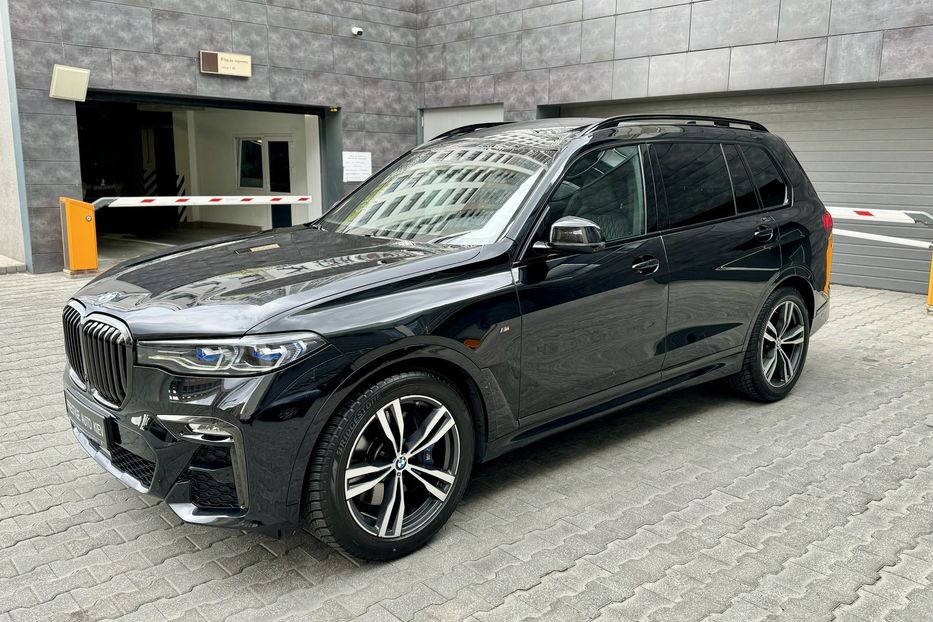 Продам BMW X7 M50D  2020 года в Киеве