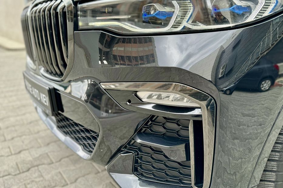 Продам BMW X7 M50D  2020 года в Киеве