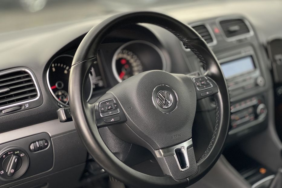 Продам Volkswagen Golf  VI 2011 года в Луцке