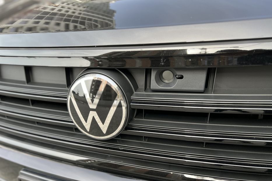 Продам Volkswagen Touareg R-Line  2022 года в Киеве