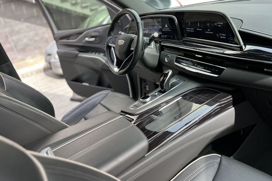 Продам Cadillac Escalade 2020 года в Киеве