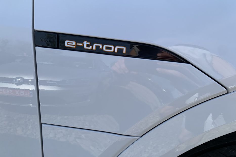 Продам Audi E-Tron Sportback 50 Біла перла 2021 года в Львове