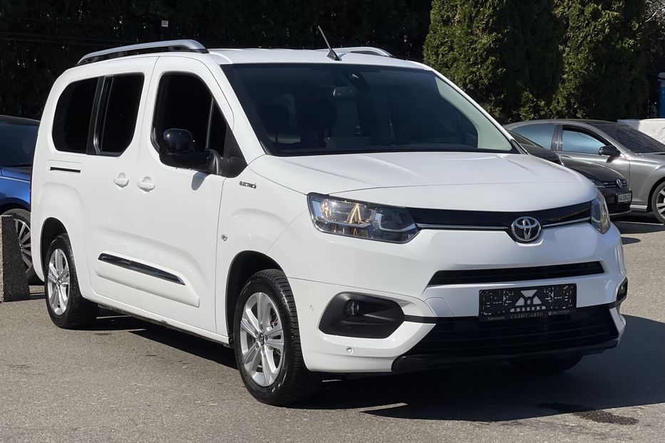 Продам Toyota Verso  PROACE CITY 2022 года в Киеве