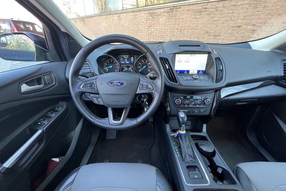 Продам Ford Escape Se 2018 года в Одессе