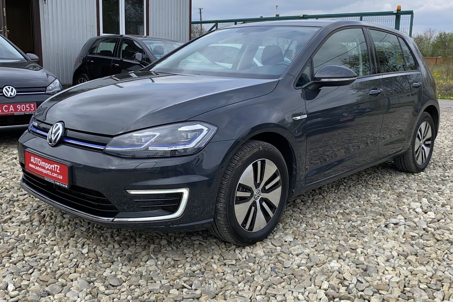 Продам Volkswagen e-Golf 35.8 kWh Тепловий,Круїз,Колеса 2020 года в Львове