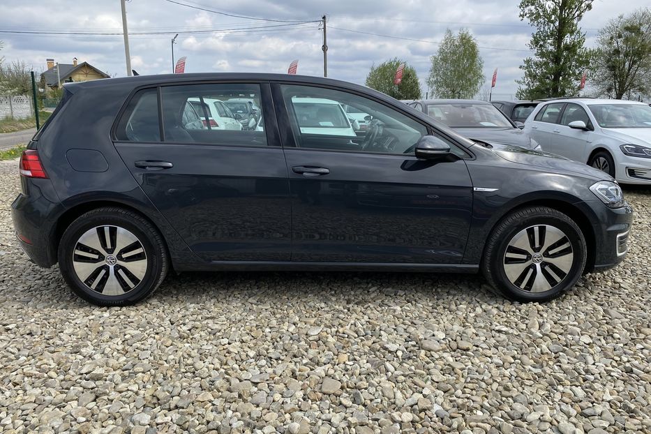 Продам Volkswagen e-Golf 35.8 kWh Тепловий,Круїз,Колеса 2020 года в Львове