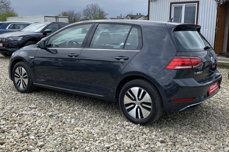 Продам Volkswagen e-Golf 35.8 kWh Тепловий,Круїз,Колеса 2020 года в Львове