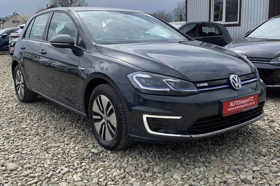 Продам Volkswagen e-Golf 35.8 kWh Тепловий,Круїз,Колеса 2020 года в Львове