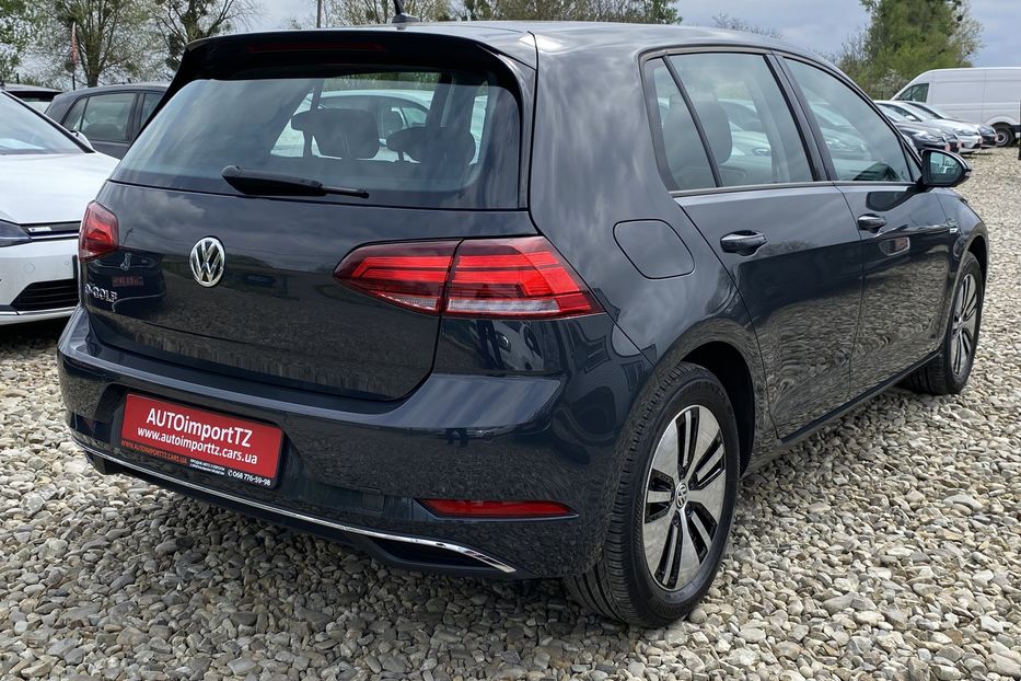 Продам Volkswagen e-Golf 35.8 kWh Тепловий,Круїз,Колеса 2020 года в Львове