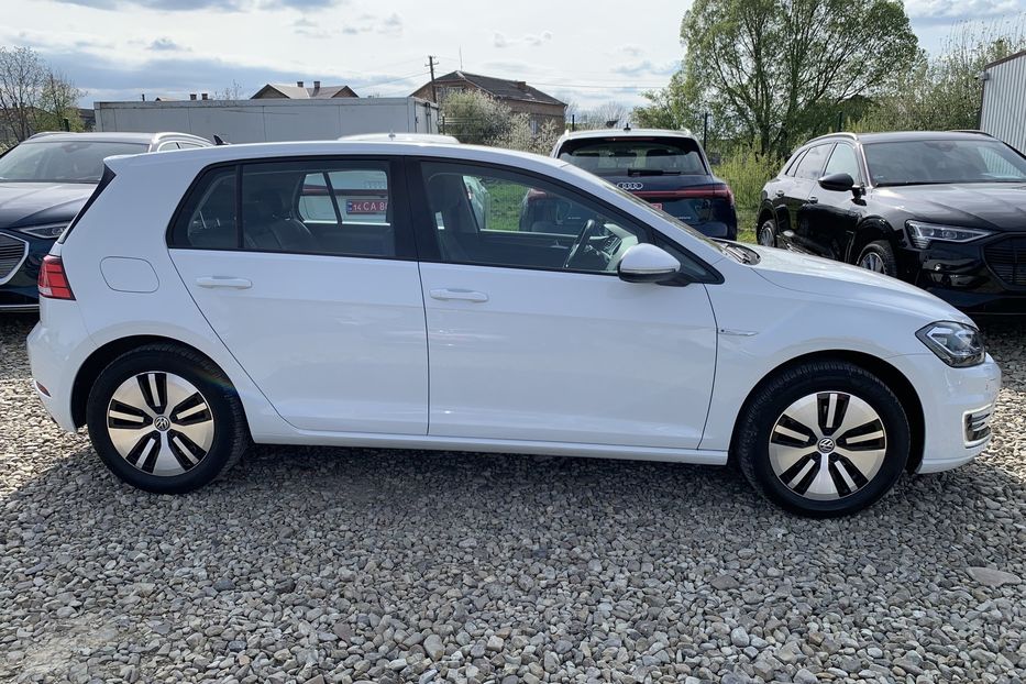 Продам Volkswagen e-Golf ТепловийАдаптивнийПідігрівсиді 2019 года в Львове