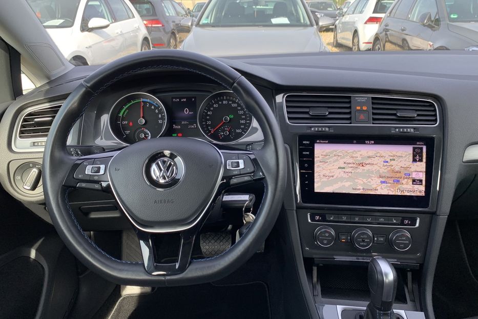 Продам Volkswagen e-Golf ТепловийАдаптивнийПідігрівсиді 2019 года в Львове