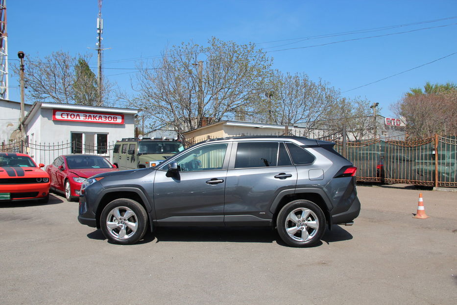 Продам Toyota Rav 4 Hybrid XLE 2021 года в Одессе