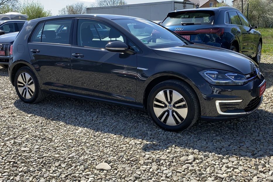 Продам Volkswagen e-Golf 35.8 kWh/136к.с. Круїз,Cockpit 2020 года в Львове