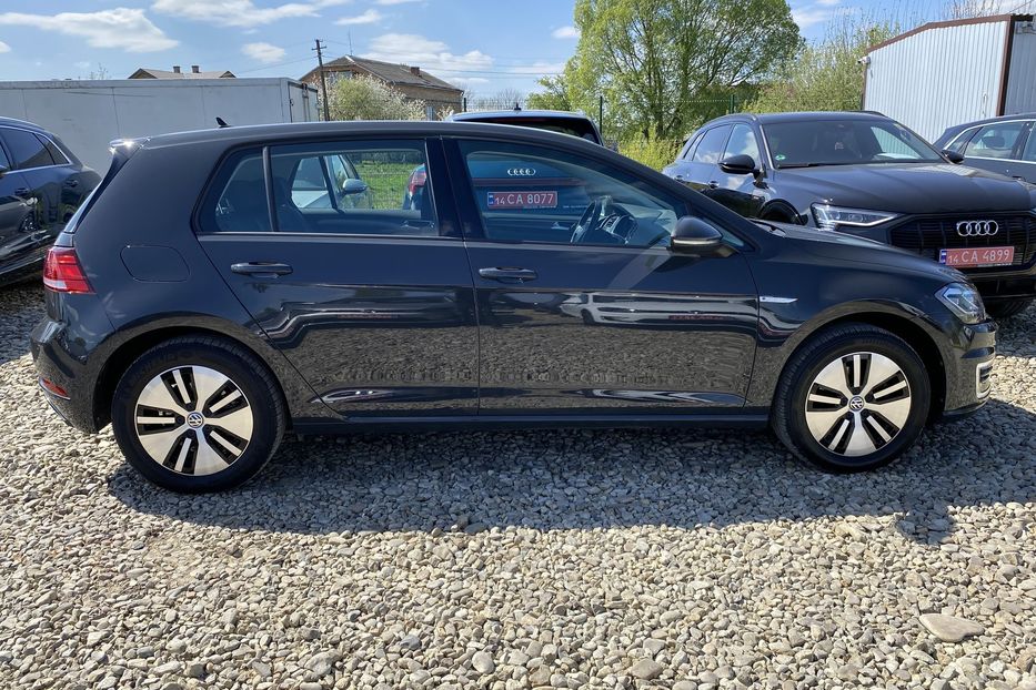 Продам Volkswagen e-Golf 35.8 kWh/136к.с. Круїз,Cockpit 2020 года в Львове