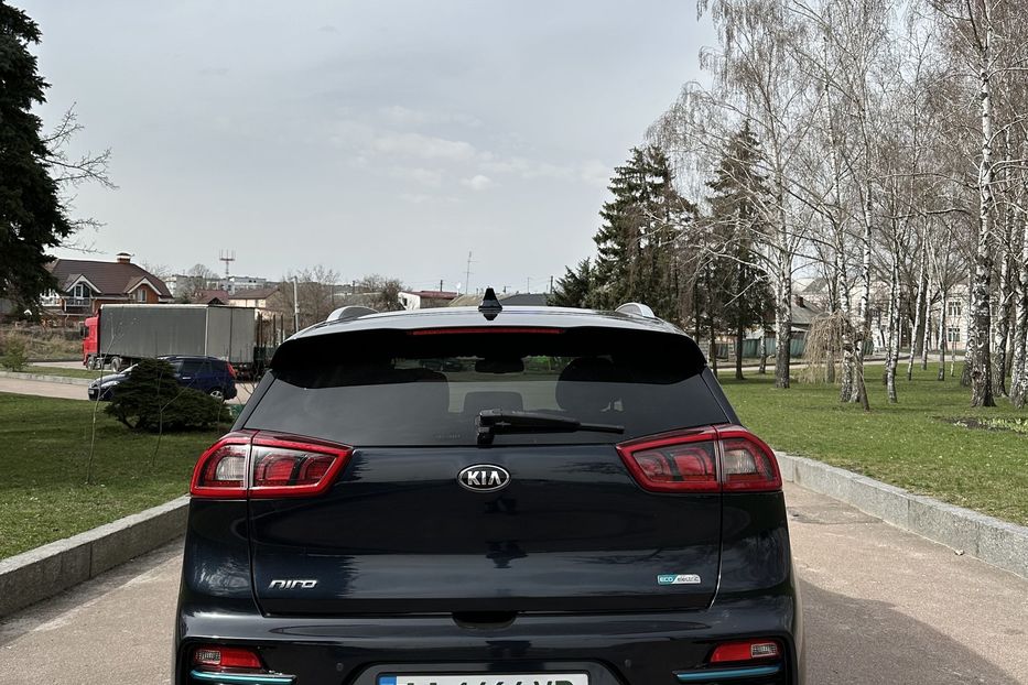 Продам Kia Niro 64kWh 2019 года в Киеве