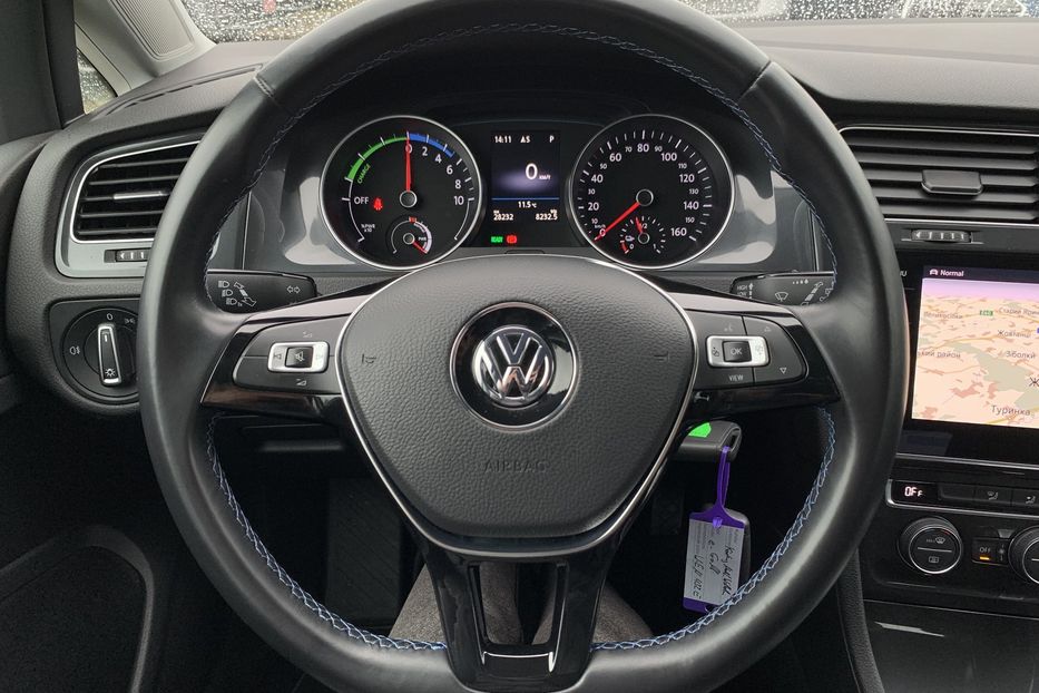 Продам Volkswagen e-Golf 35.8 kWh/136к.с. 2020 года в Львове