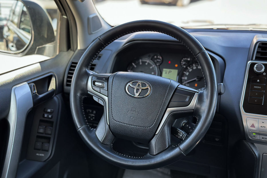 Продам Toyota Land Cruiser Prado 2018 года в Черновцах