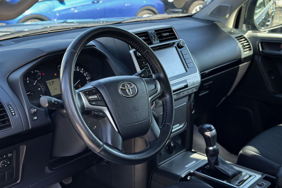 Продам Toyota Land Cruiser Prado 2018 года в Черновцах
