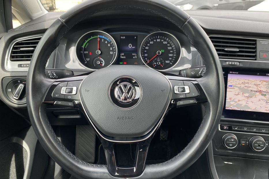 Продам Volkswagen e-Golf Макс. комплектація, +КОЛЕСА 2020 года в Львове