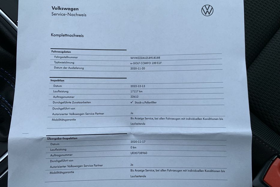Продам Volkswagen e-Golf Full LED задня оптика 35.8 kWh 2020 года в Львове