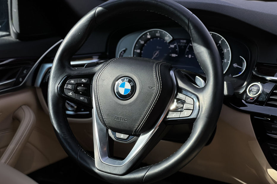 Продам BMW 540 XI 2017 года в Черновцах