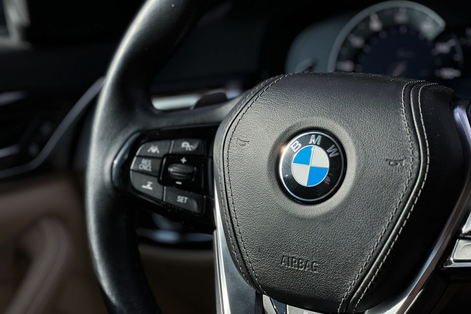 Продам BMW 540 XI 2017 года в Черновцах