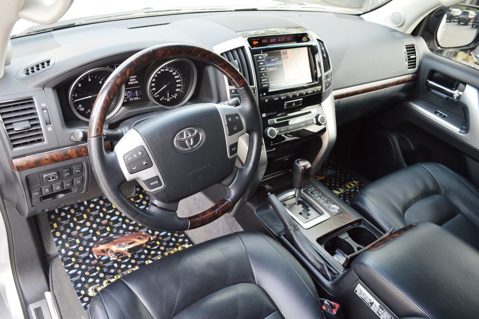 Продам Toyota Land Cruiser 200 2014 года в Одессе