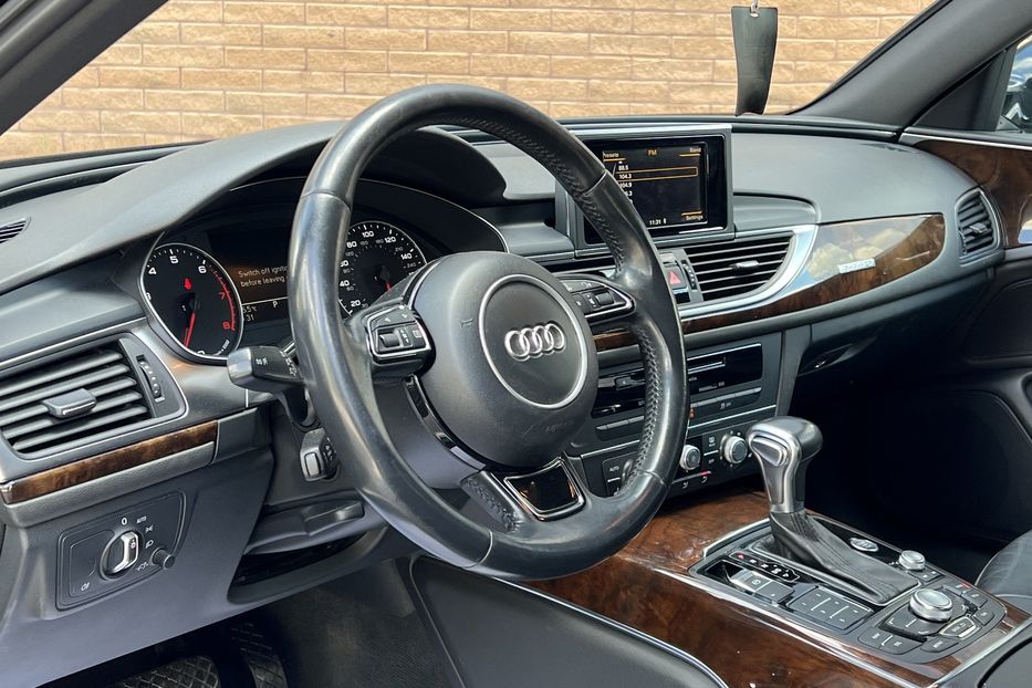 Продам Audi A6 2014 года в Одессе