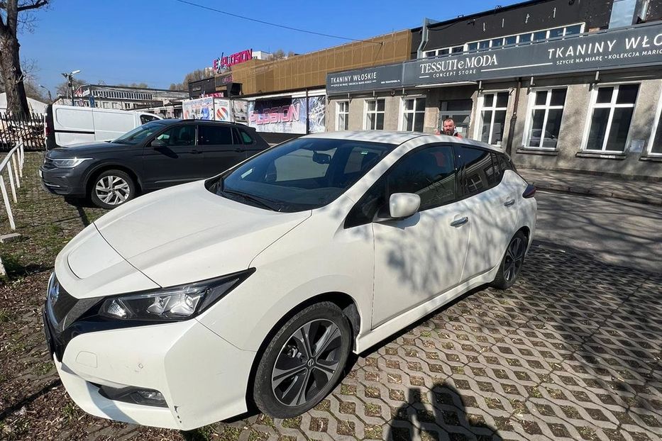 Продам Nissan Leaf 40kWh 2020 года в Киеве