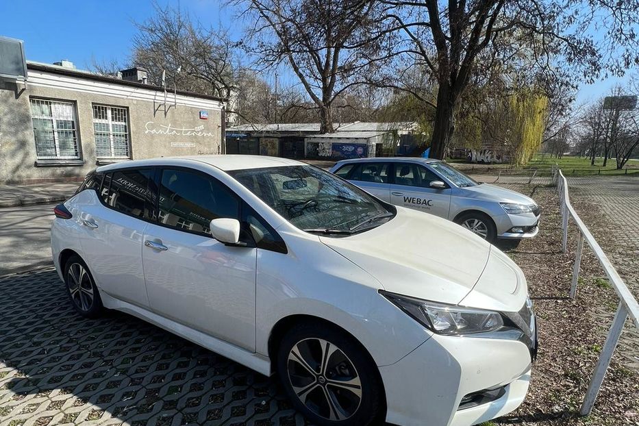 Продам Nissan Leaf 40kWh 2020 года в Киеве