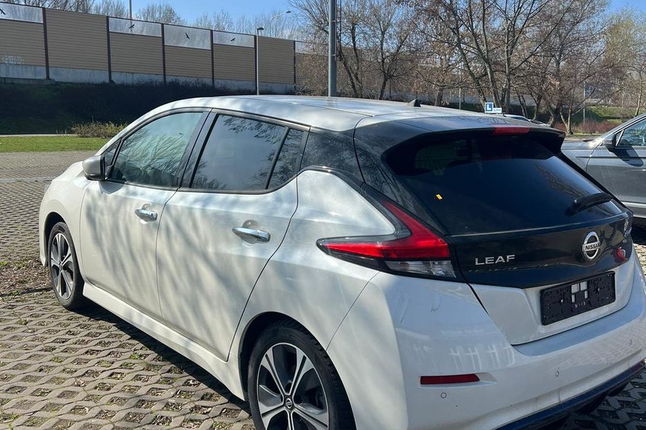 Продам Nissan Leaf 40kWh 2020 года в Киеве