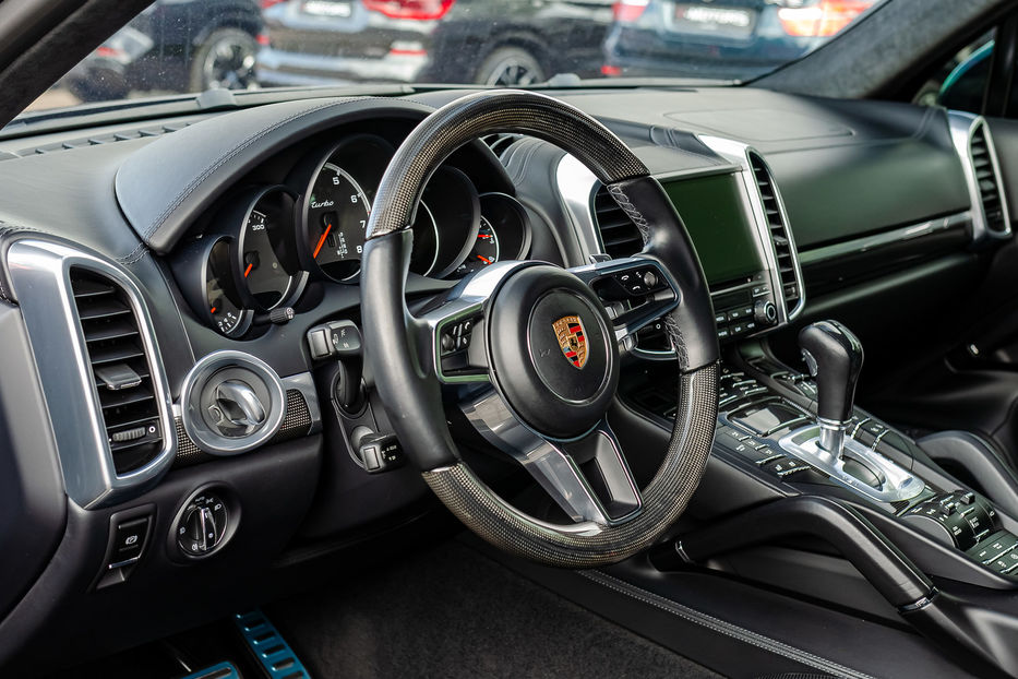 Продам Porsche Cayenne Turbo 2017 года в Киеве