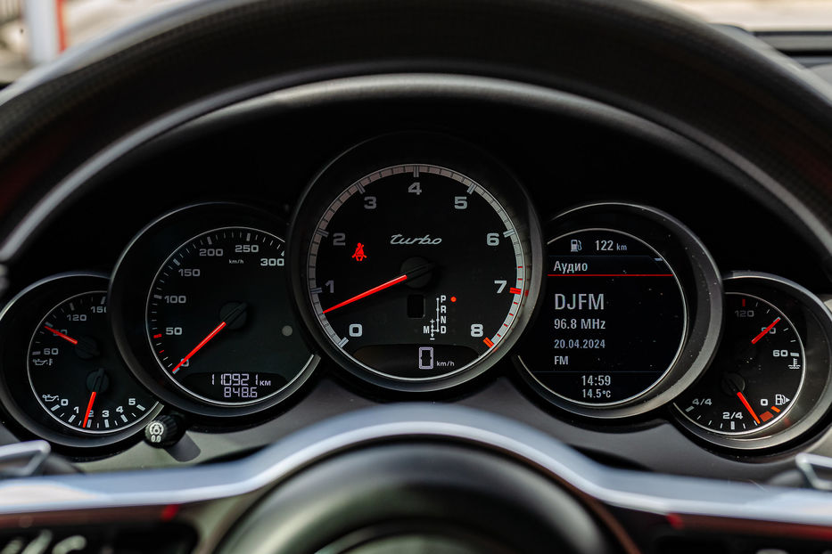 Продам Porsche Cayenne Turbo 2017 года в Киеве