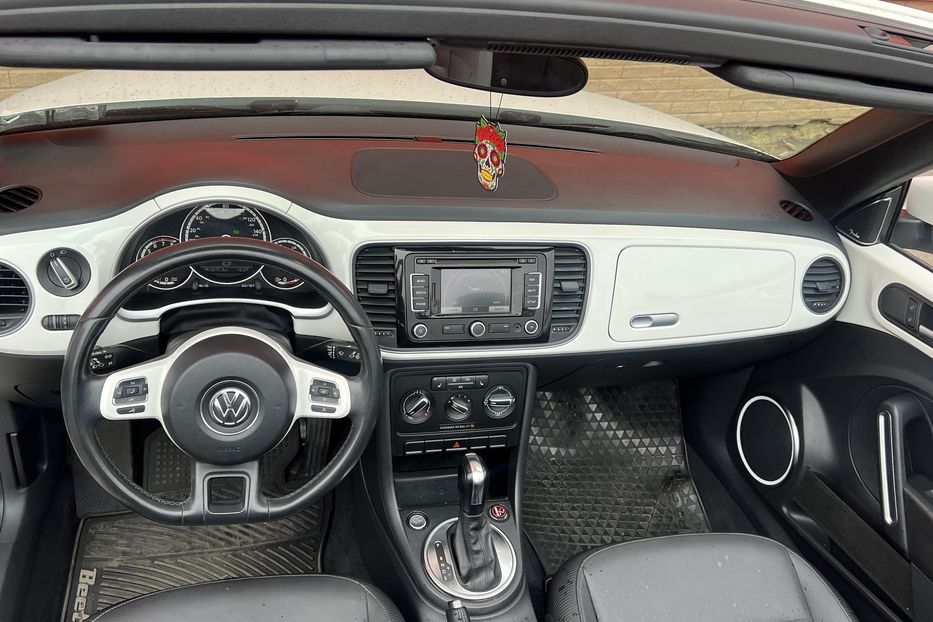 Продам Volkswagen New Beetle Cabrio 2013 года в Одессе