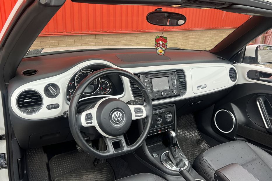 Продам Volkswagen New Beetle Cabrio 2013 года в Одессе