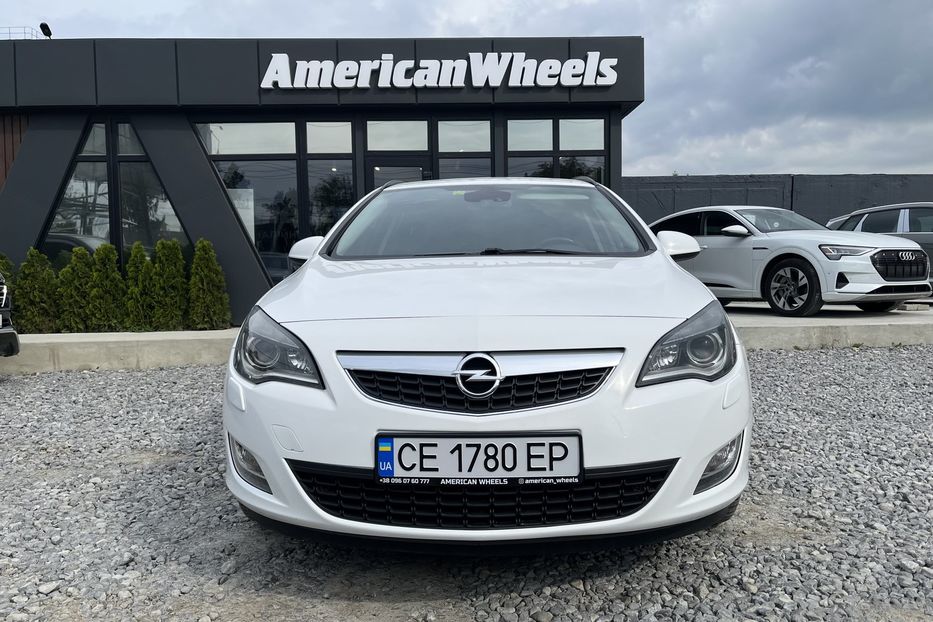 Продам Opel Astra J Turbo 2012 года в Черновцах