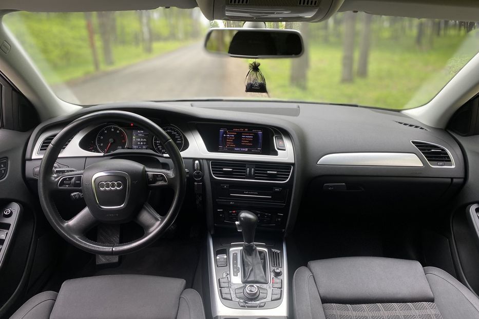 Продам Audi A4 2010 года в Луцке