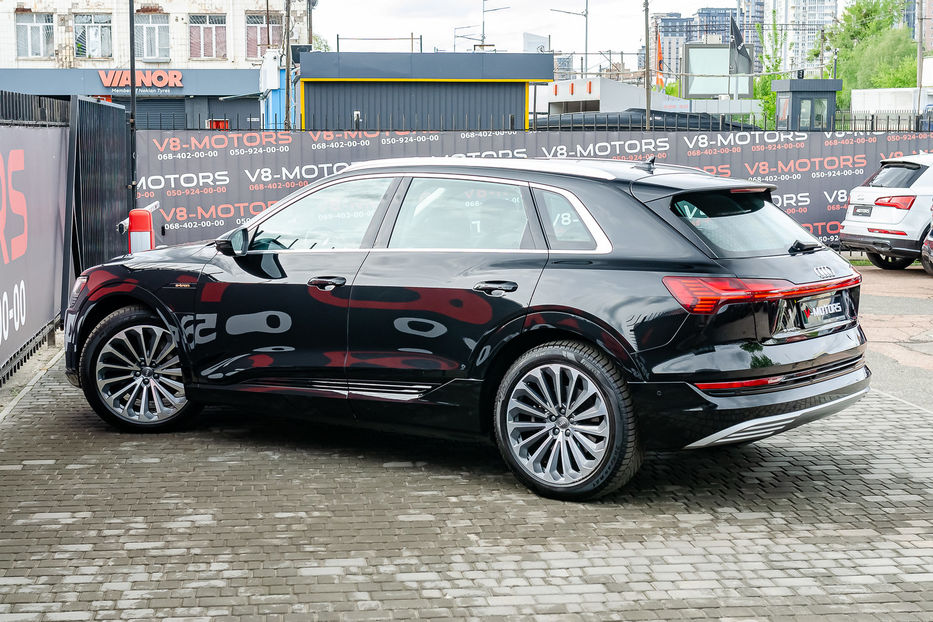 Продам Audi E-Tron 55 QUATTRO 2020 года в Киеве