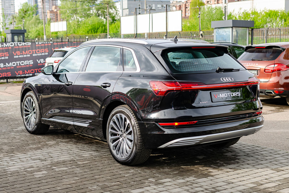 Продам Audi E-Tron 55 QUATTRO 2020 года в Киеве