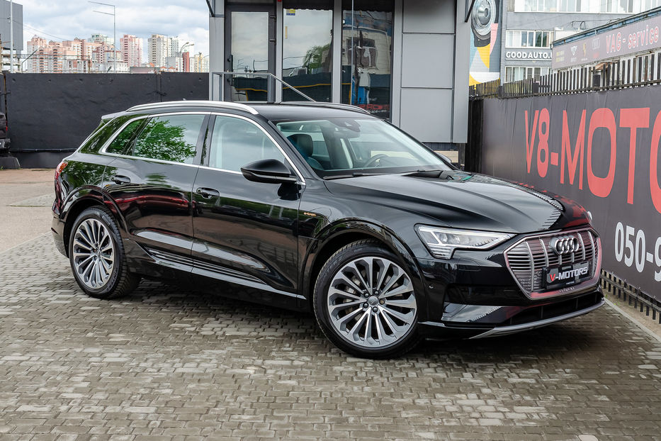 Продам Audi E-Tron 55 QUATTRO 2020 года в Киеве