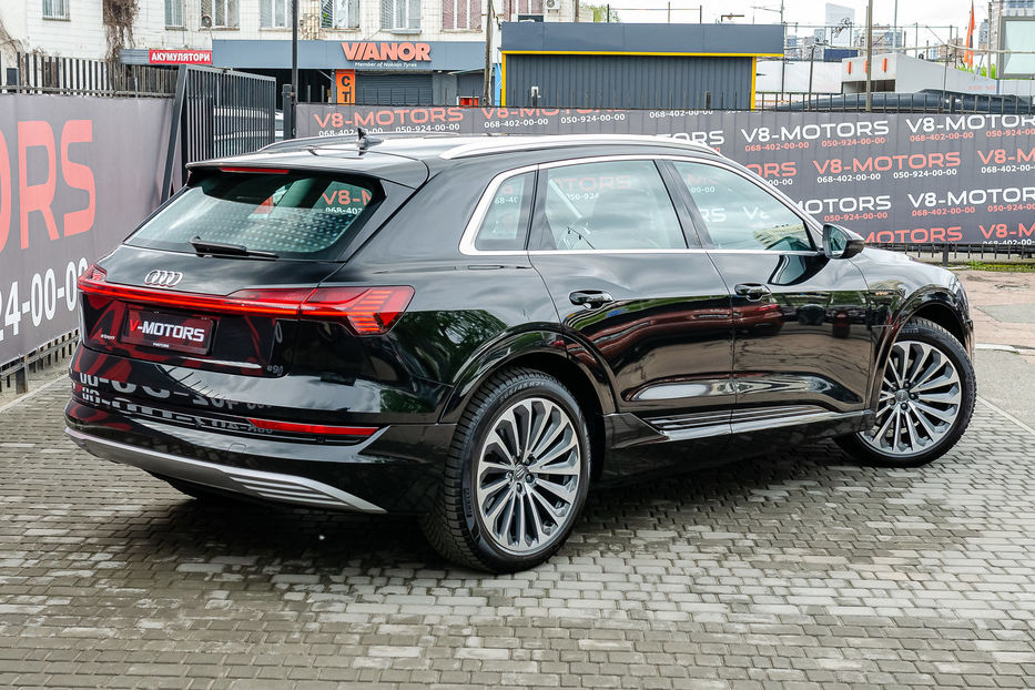 Продам Audi E-Tron 55 QUATTRO 2020 года в Киеве