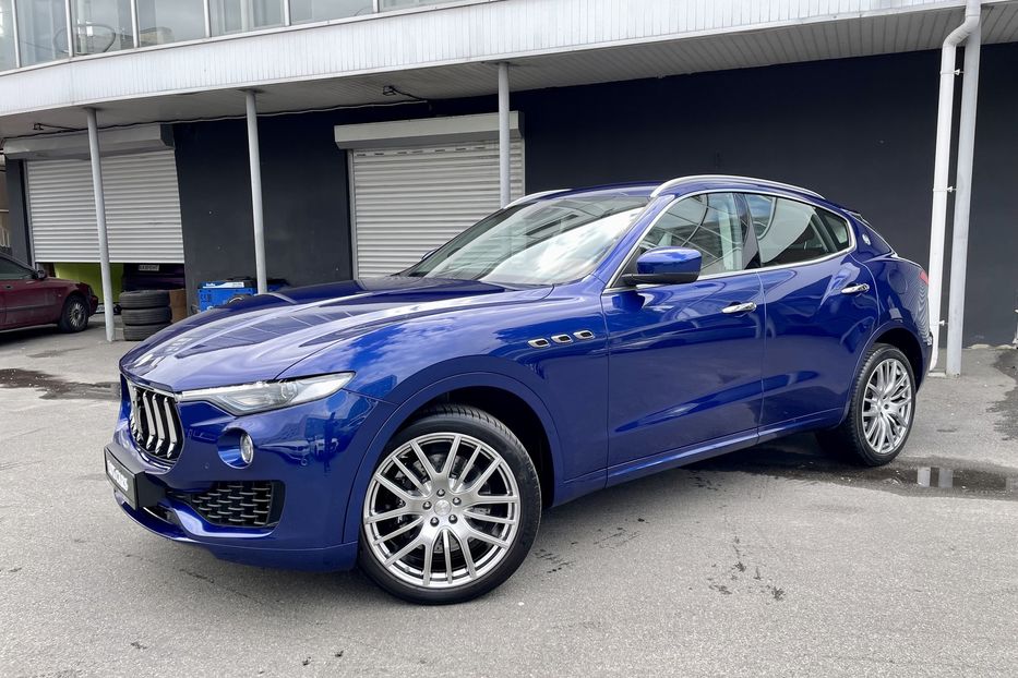 Продам Maserati Levante SQ4 2016 года в Киеве